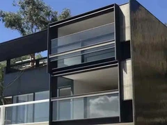 Πόρτα γυαλιού